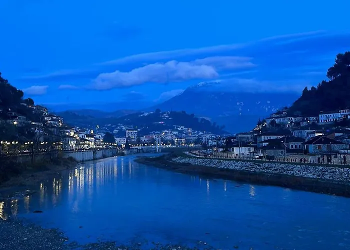 “sarah House” * Berat